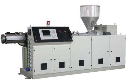 中國(guó)塑料擠出機(jī)行業(yè)需加強(qiáng)品牌宣傳